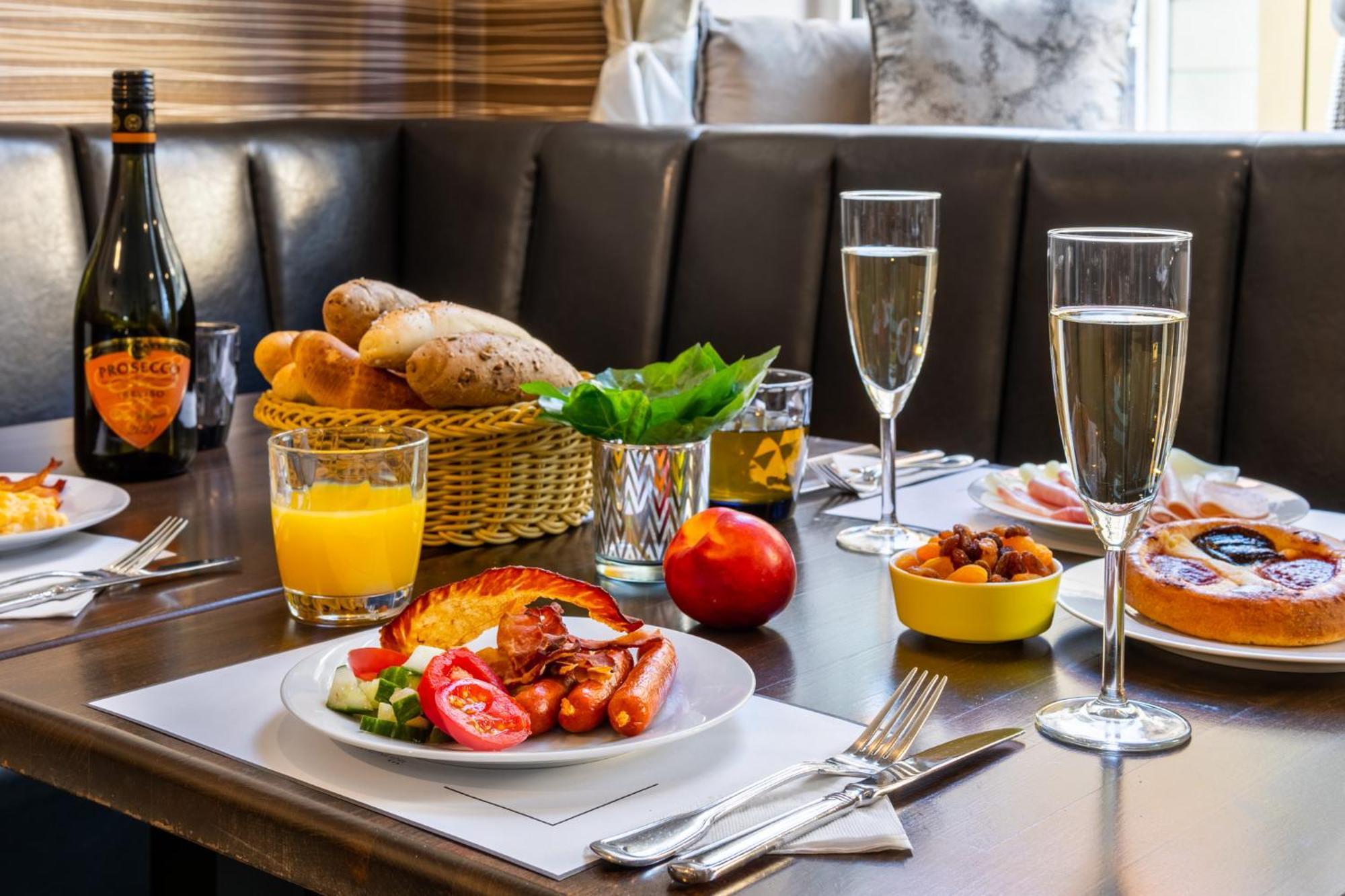 Hotel U Vlasskeho Dvora Кутна-Гора Экстерьер фото